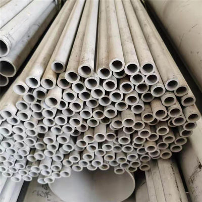 6M 304l Hot Rolled Steel Pipe Seamless Dengan Machinability Tinggi