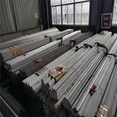 Hot Rolled NO.1 Selesai Sama Stainless Steel Angle Bar Untuk Struktur Konstruksi